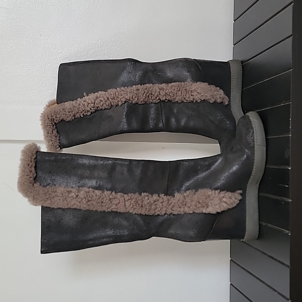 See By Chloe Boots EUC Black Women's European 39 US 8.5 Tall Heel Leather Sherpa